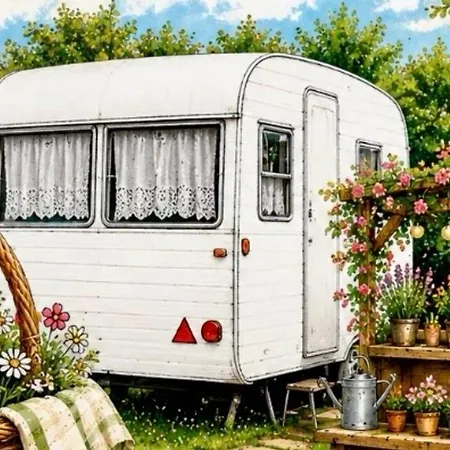 منزل للإقامة Venez Chez Nous Dans Les Baronnies ! Dans Notre Caravane Caravelair 1979 Ou Notre ! *