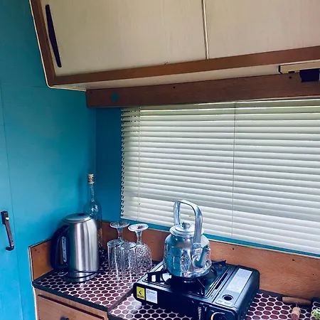 Venez Chez Nous Dans Les Baronnies ! Dans Notre Caravane Caravelair 1979 Ou Notre ! منزل للإقامة