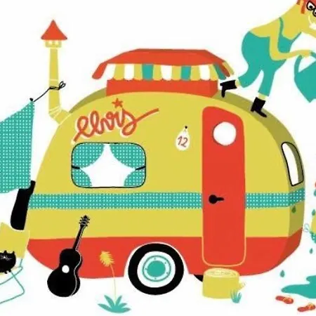 Venez Chez Nous Dans Les Baronnies ! Dans Notre Caravane Caravelair 1979 Ou Notre ! منزل للإقامة